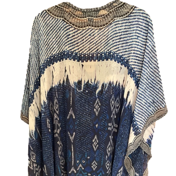 CHARLIE PAIGE OSFM DETAIL PONCHO - Picture 7 of 7